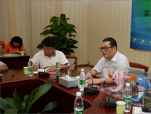 外運會組委會副主任、中國國際投資促進會副會長、深圳市國際投資促進會會長李清森（中間）